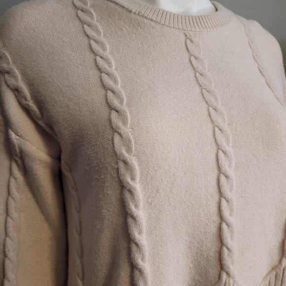 Marled Beige Cable Knit Sweater M Cropped Ribbed Hem Neutral Soft Quietlux Fall - Picture 9 of 14